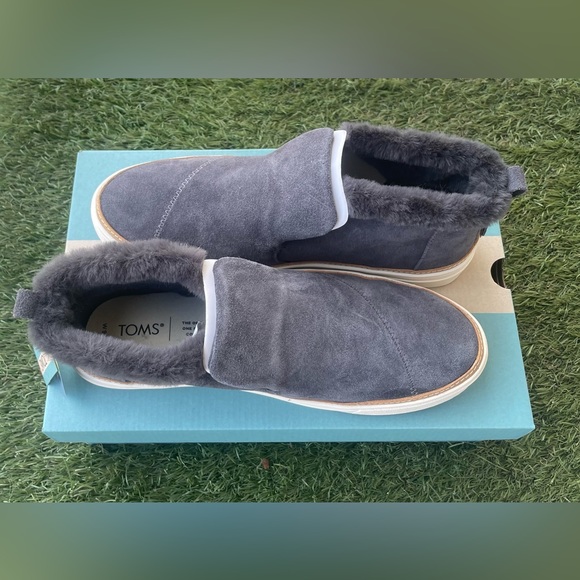 Toms Shoes - Brand New Toms Women’s Sneakers